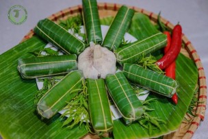 Hộp quà biếu nem chua sang trọng tinh tế